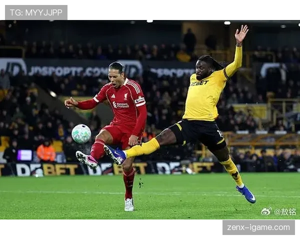 约翰·斯通斯：对比范戴克——出球能力与防守统治力对比